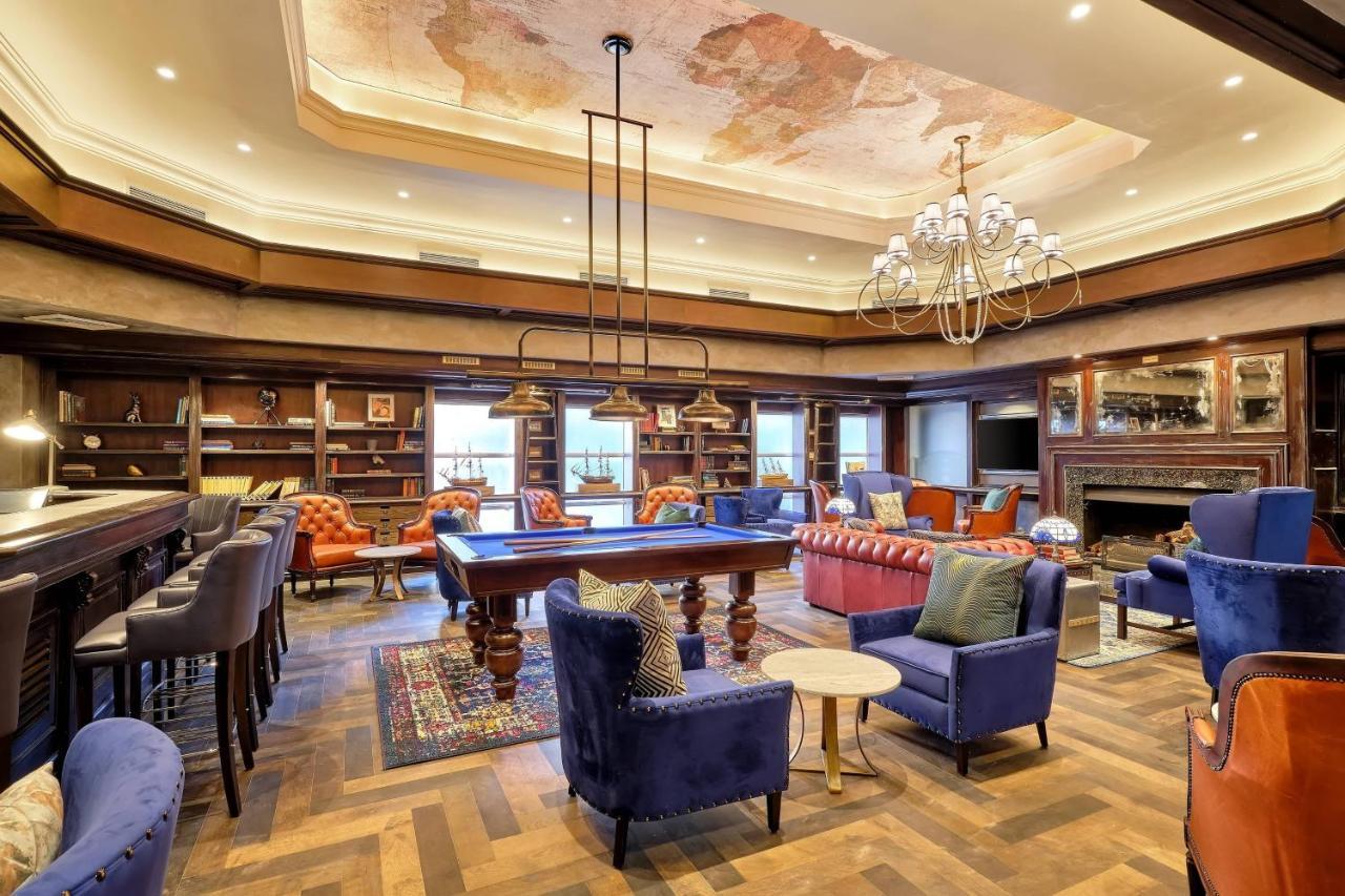 Protea Hotel By Marriott Johannesburg Balalaika Сандтън Екстериор снимка
