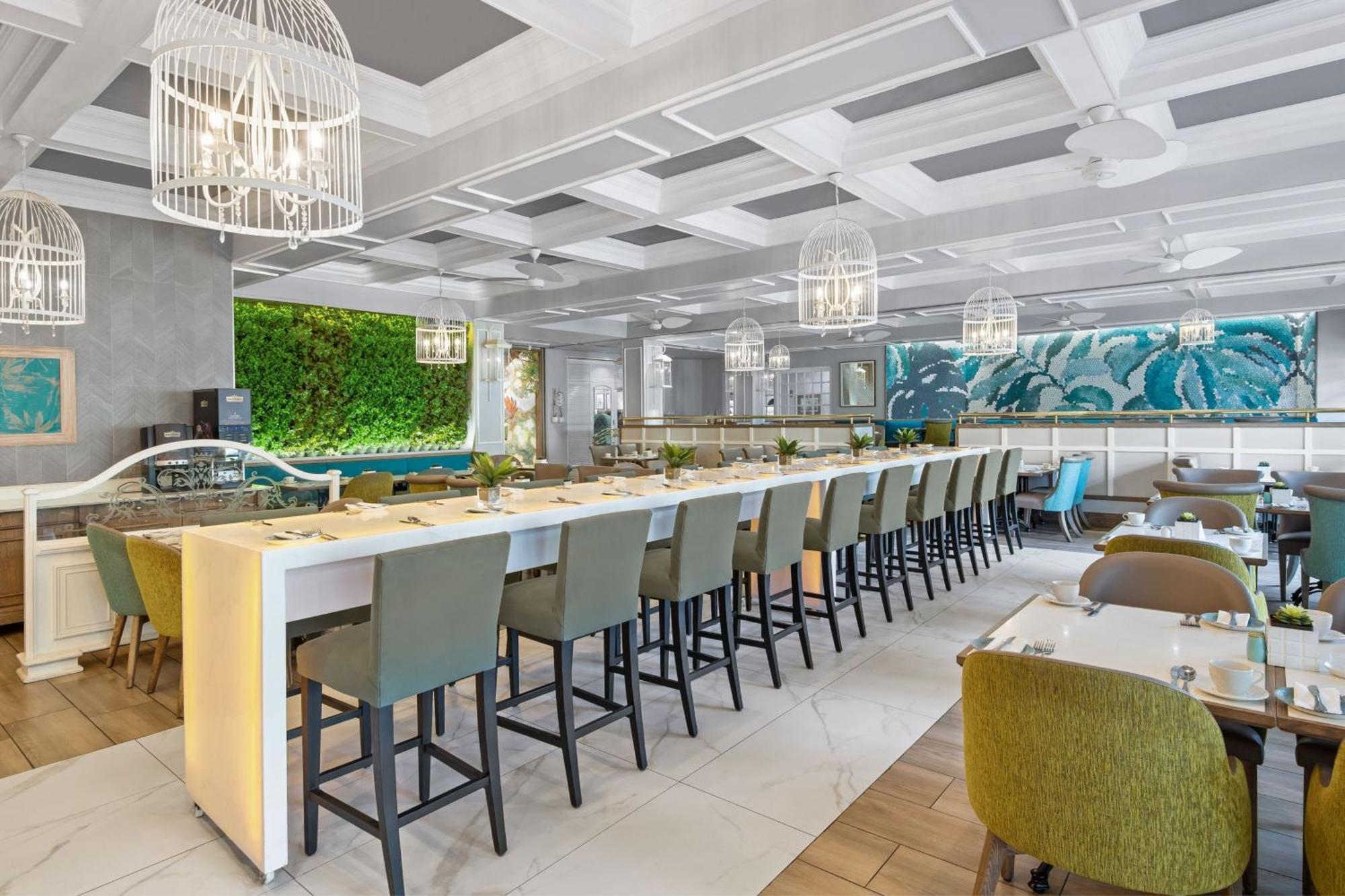 Protea Hotel By Marriott Johannesburg Balalaika Сандтън Екстериор снимка